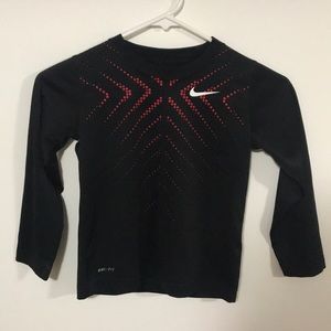 Boys size 6 Nike black long sleeve shirt